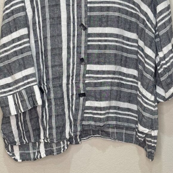 Ali Miles Womens Tunic Top Size 1X Linen Black Grey White Stripes Buttons Artsy - Picture 4 of 8